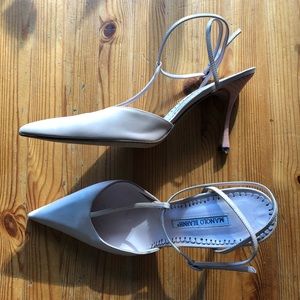 Manolo Blahnik cream/light pink heels size 39